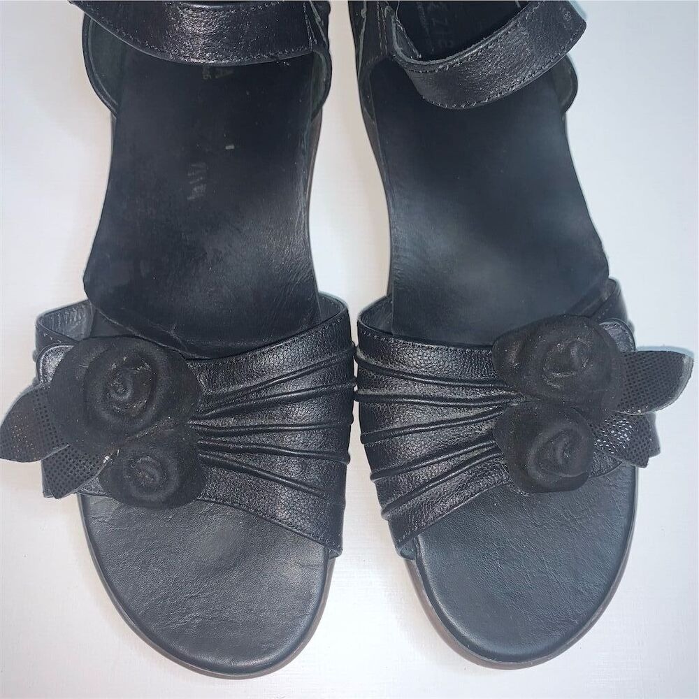 Ziera Sol Black Leather Floral Rosette Wedge Sandals Mens 40 M